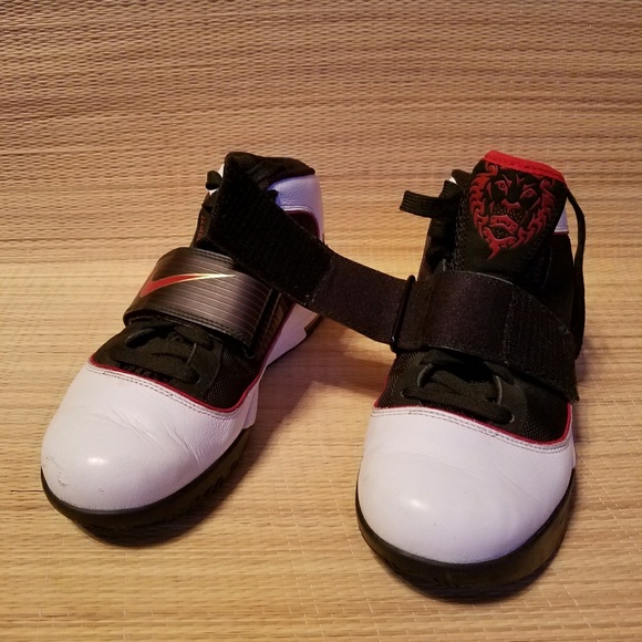 lebron soldier 4